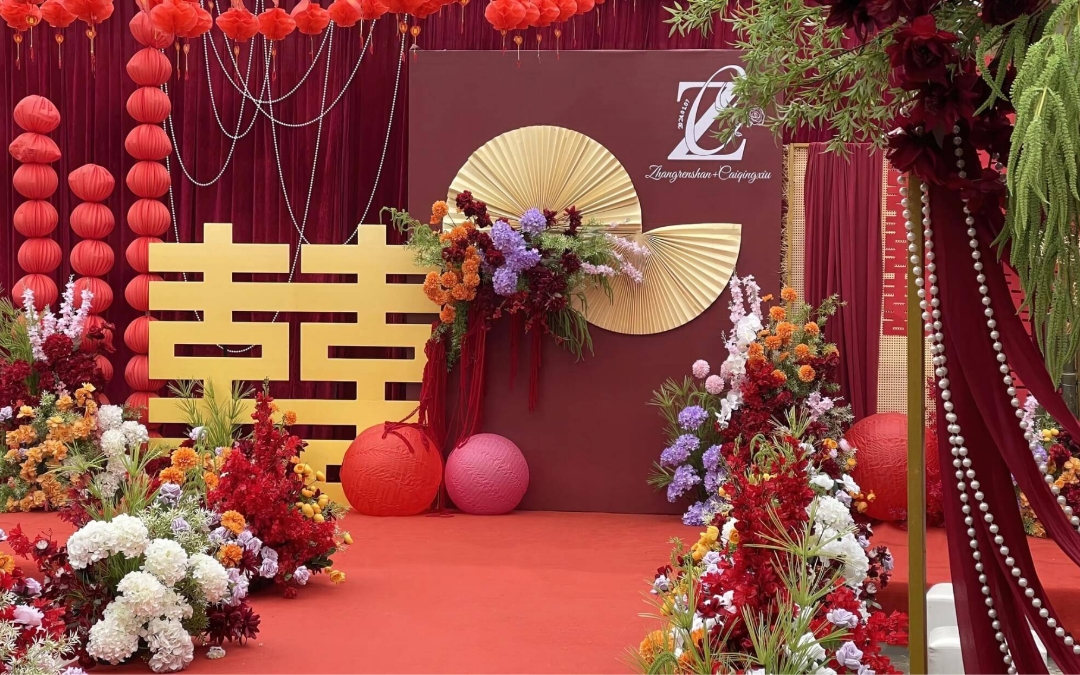 户外红色南洋风婚礼