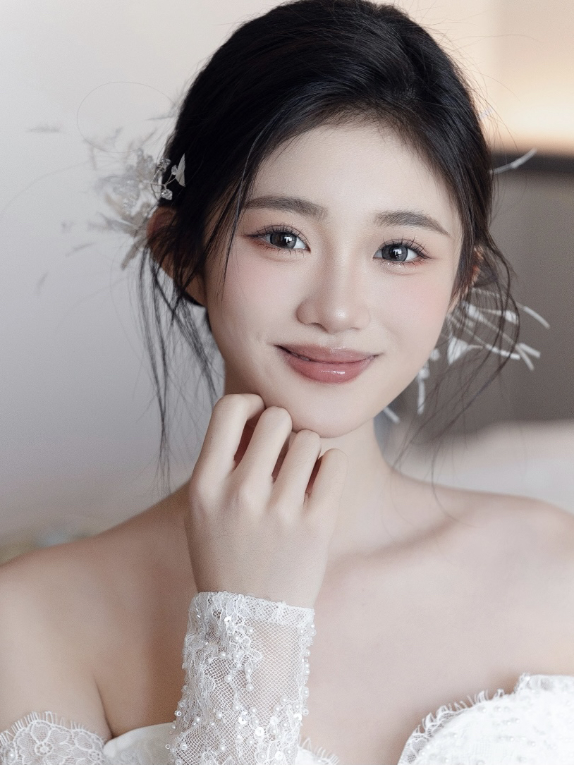 这个妆容是掉进蜜糖罐了🍬
