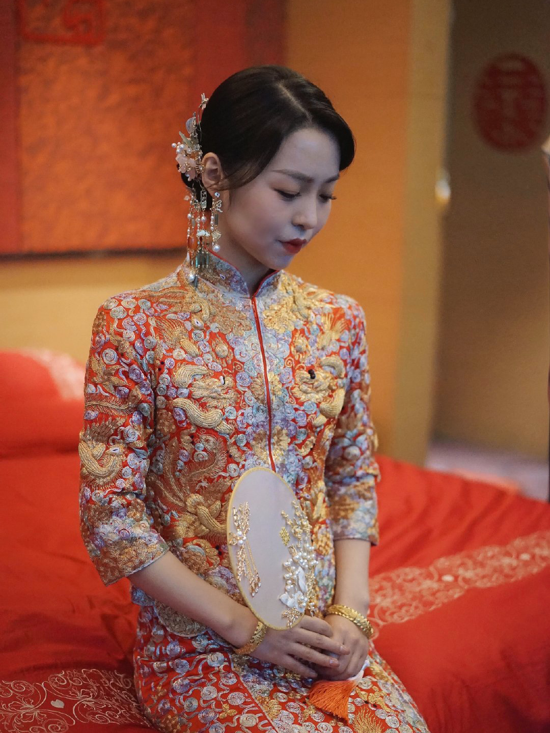 婚礼全程跟妆，免租伴娘服两位，送伴娘妆两位