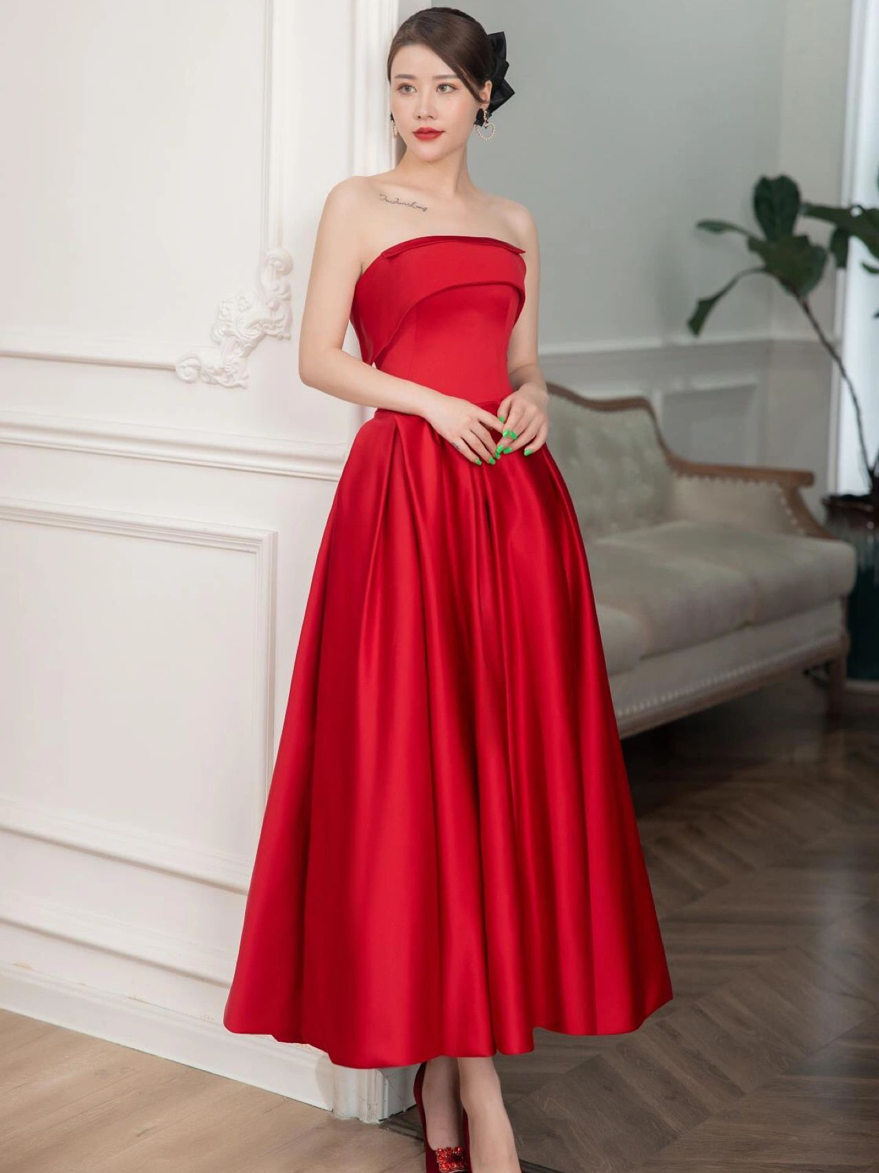 圣白｜新款高级感修身酒红色敬