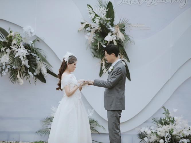 藍(lán)天白云我和你#草坪婚禮