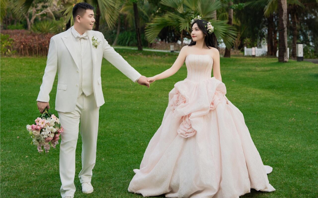 三亞椰林草坪婚紗照