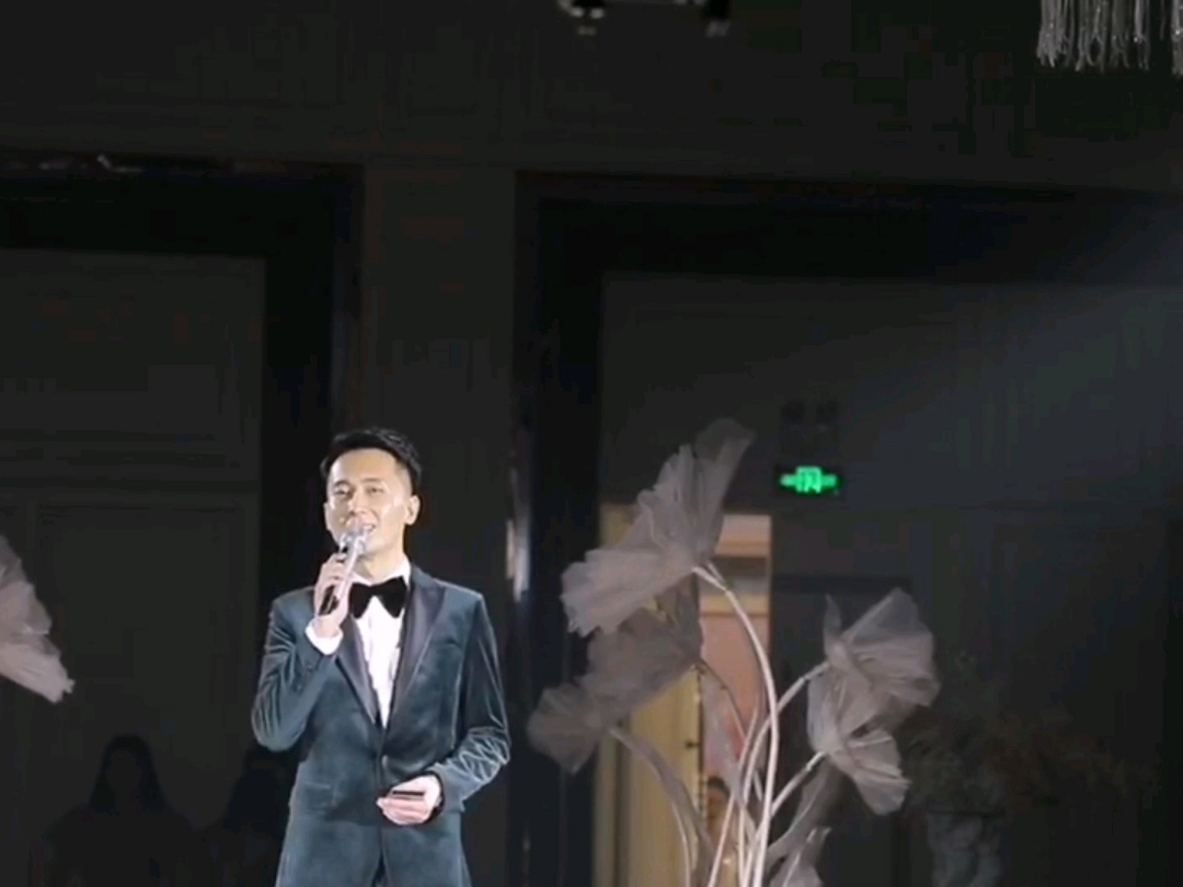 军婚 校园恋 异地恋 专属婚礼主持定制