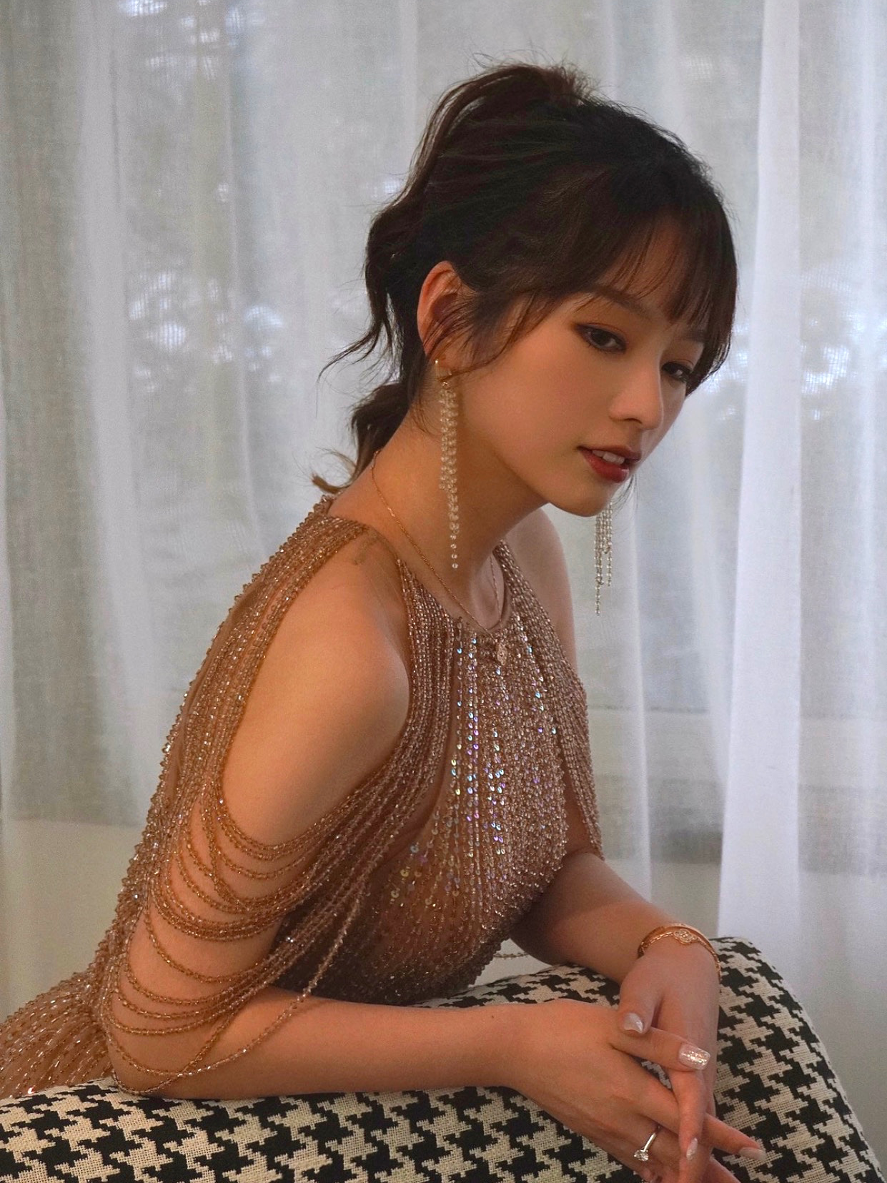 【二八年华】超值订婚礼服订婚妆套餐