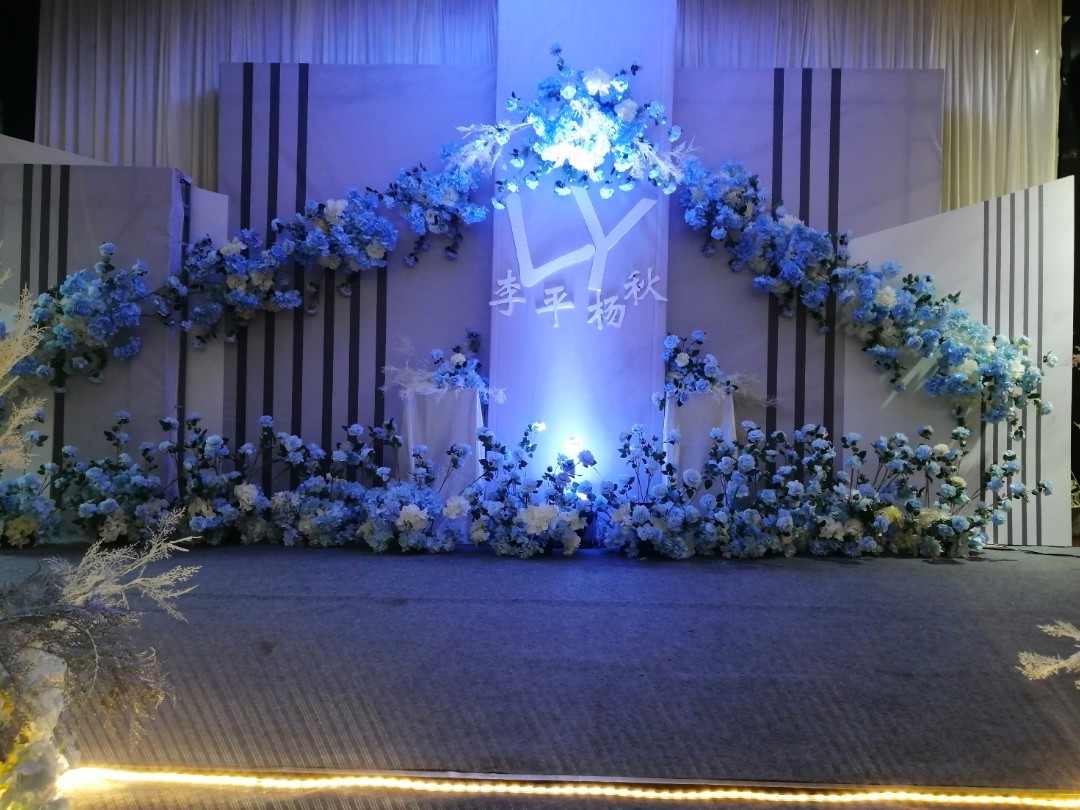 蓝色主题婚礼  多层次背景设计        