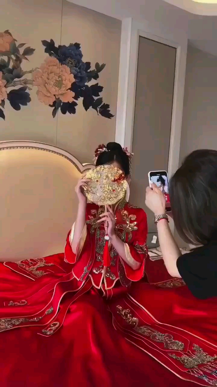 【超值輕奢套餐】3件套租賃+免租四件伴娘服