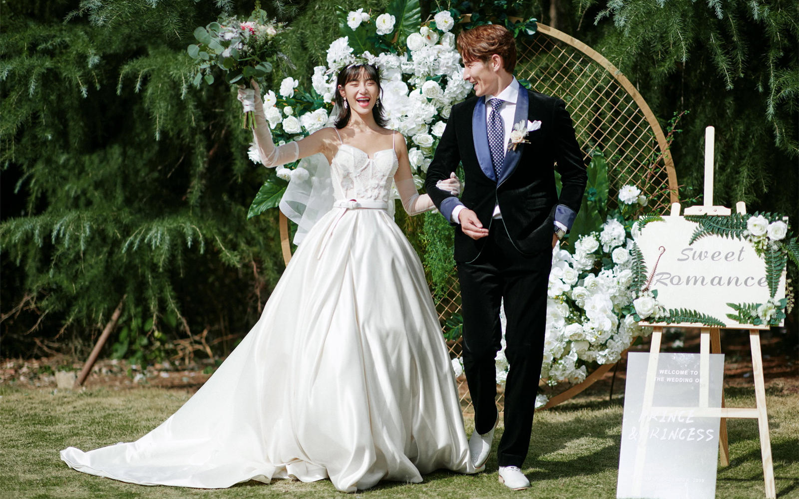 【新品上線】-高端定制婚紗攝影-風(fēng)格任選