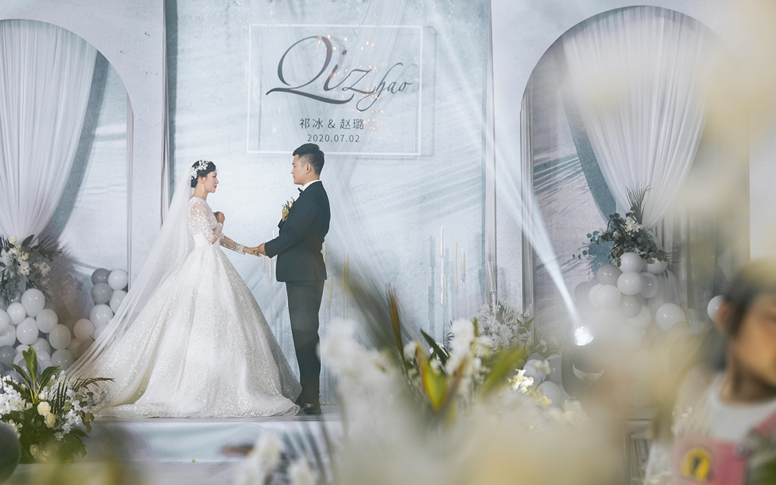 美诺婚礼策划老师璐璐得婚礼 灰白色