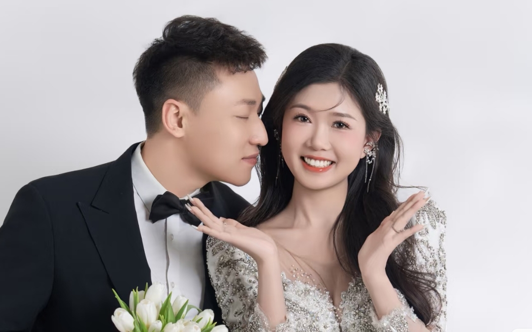 任先生&王女士