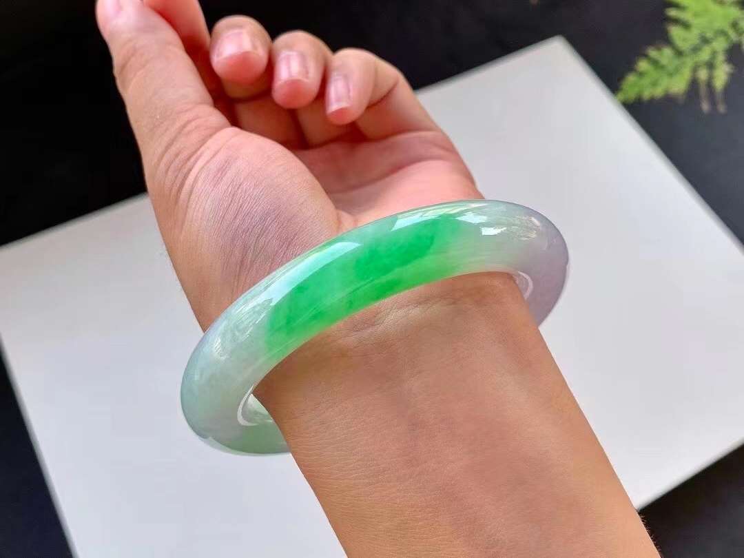天然A貨翡翠手鐲 吊墜中高貨系列—蒂晟珠寶