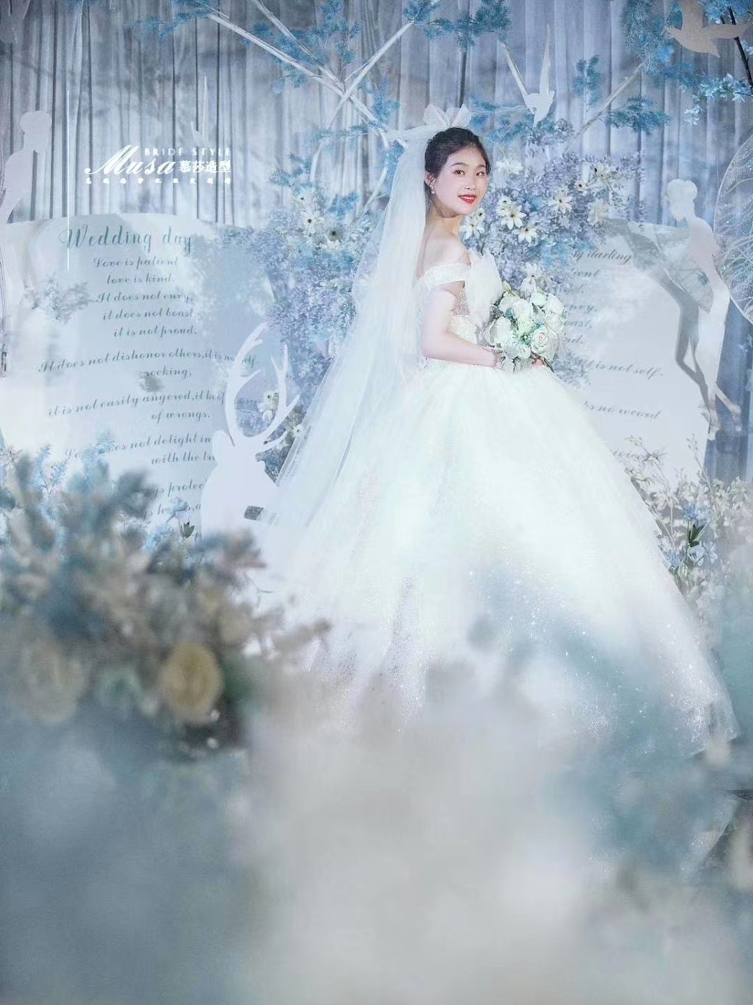 
萬(wàn)千少女的夢(mèng)想款!羽翼天鵝婚紗