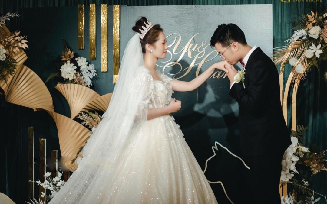 墨绿金色系典雅浪漫西式婚礼