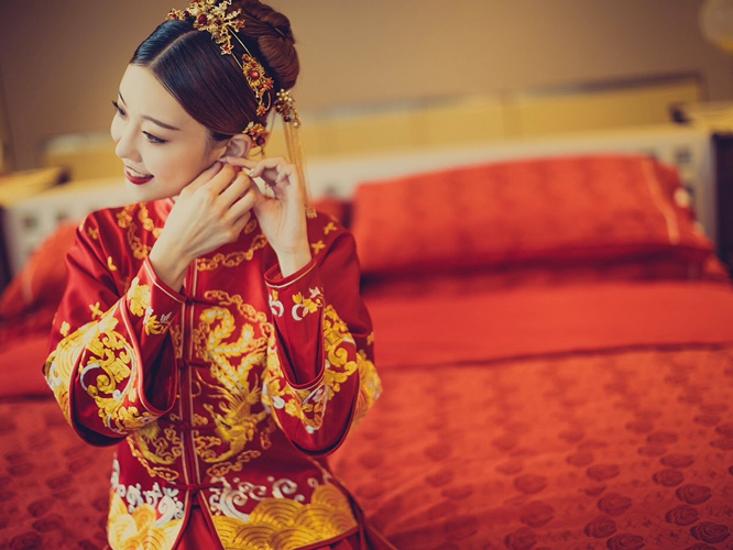 三亚首席化妆师婚礼半天跟妆2妆造唯美中式