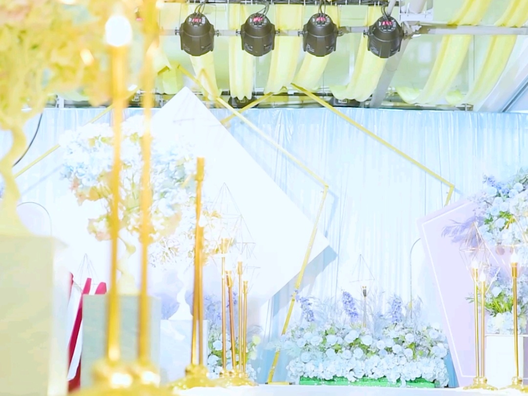 喜福堂高性价比蓝色系酒店婚礼布置