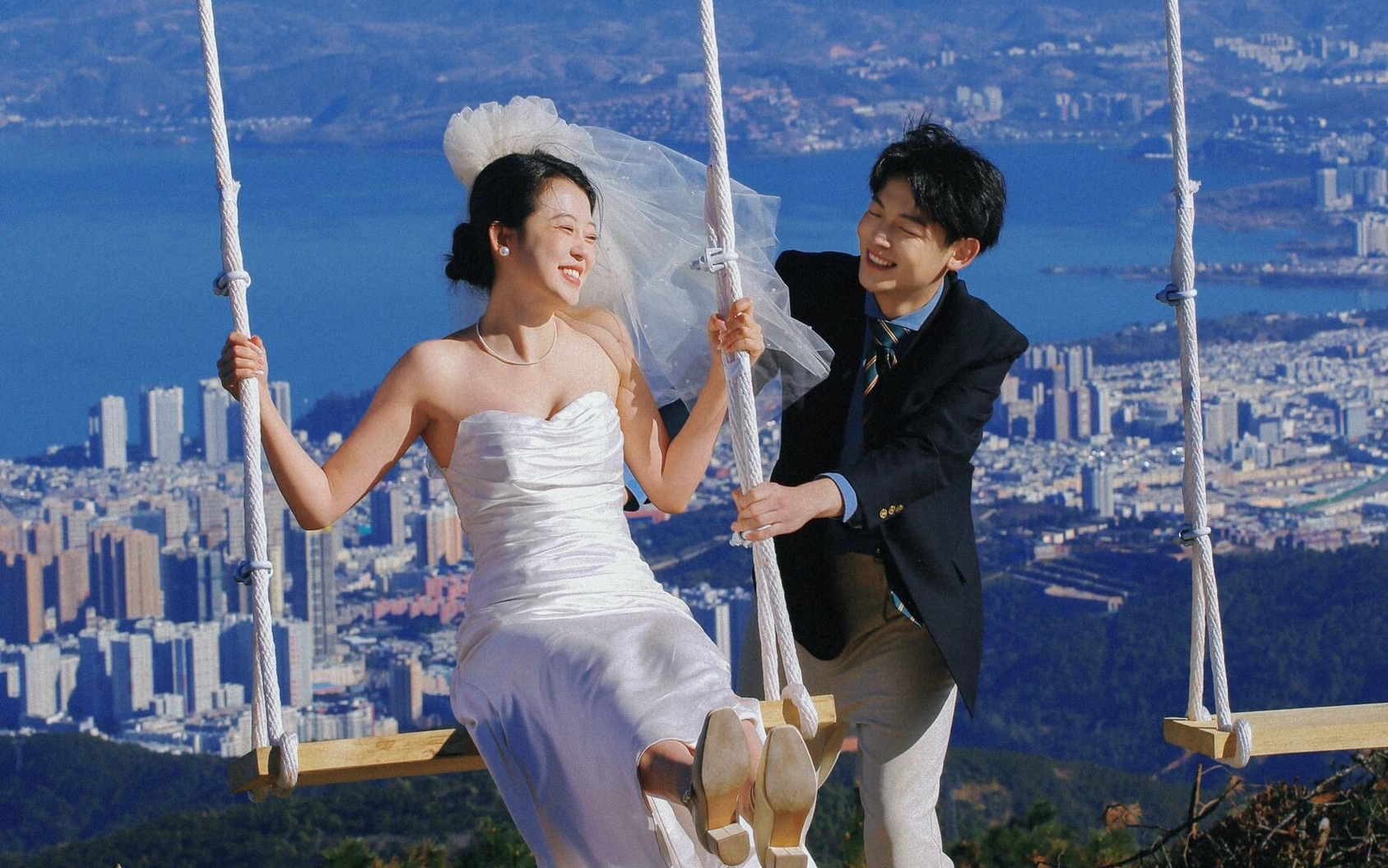超绝氛围感婚纱照😎