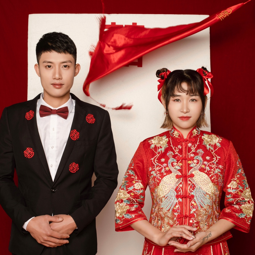 米娅加映画
阳西婚纱照客片