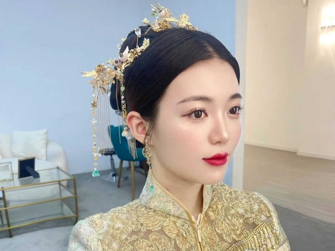 火热订购    全天新娘跟妆