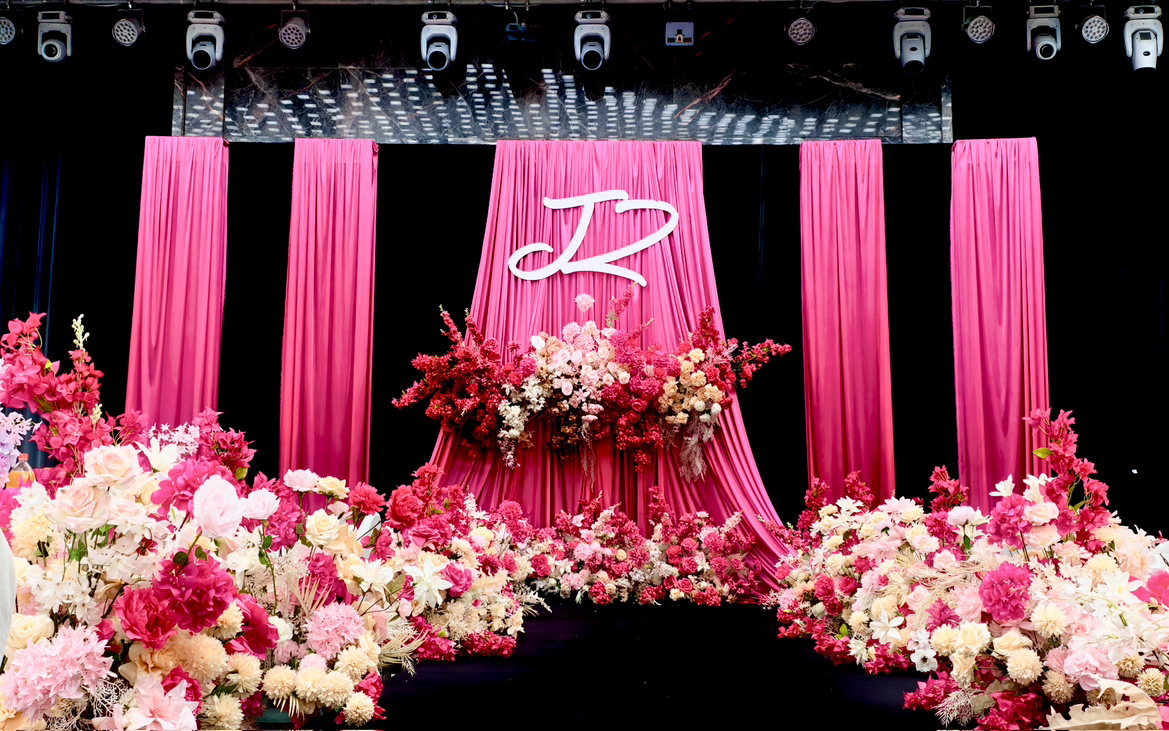 「菲霖婚禮」玫紅色與黑色相撞高級又浪漫