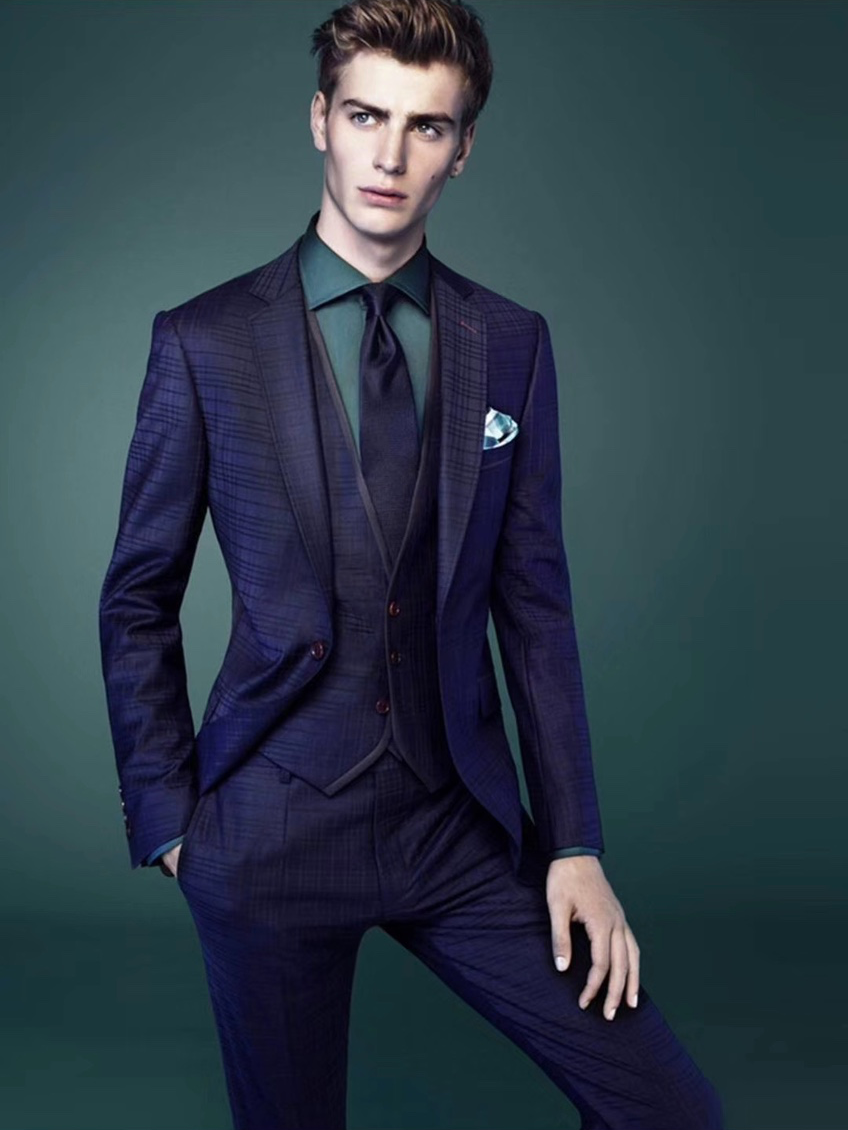 周师傅预约上门量体定制西服，礼服定制