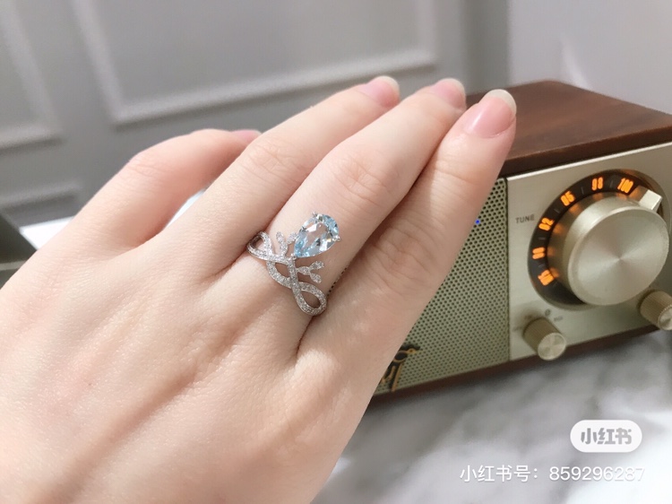 秋天是的第一枚戒指💍