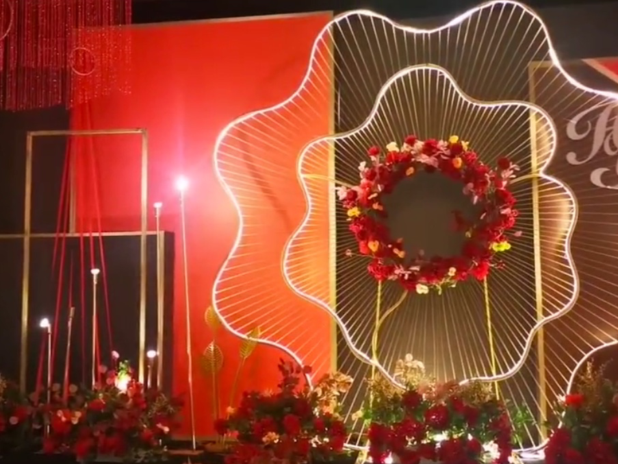 中小酒店/红色+香槟/简约而不简单的爱情