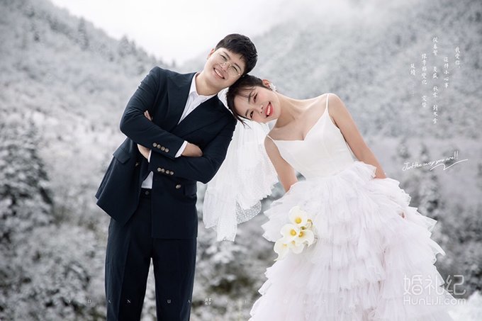 在川西初雪拍的婚纱照美成这样❄️朋友圈羡慕哭😭