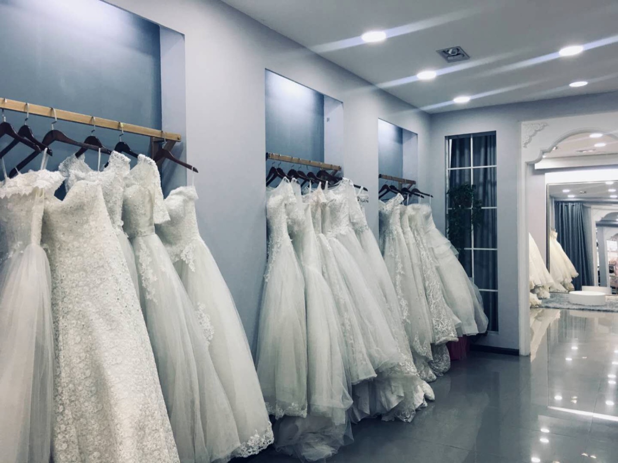 简尚美妆礼服馆