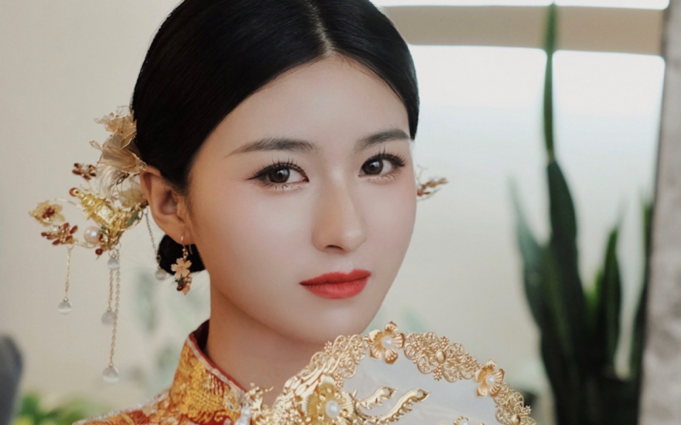 【店长全程婚礼跟妆】低束温婉的中式造型 