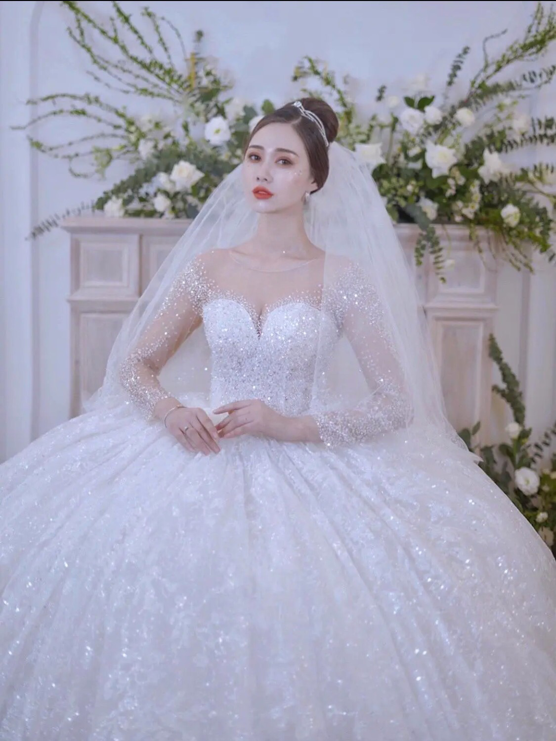 【本初婚纱】2020款奢华长袖大拖尾婚纱