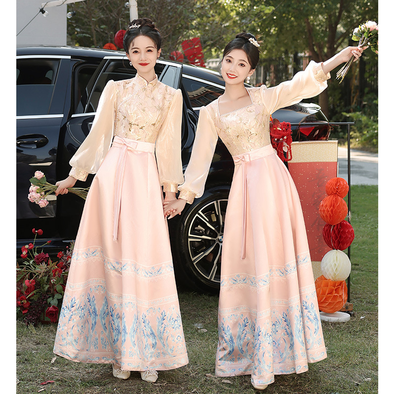 中式伴娘服女2023新款冬季婚禮小眾高級旗袍姐妹團禮服馬面裙套裝