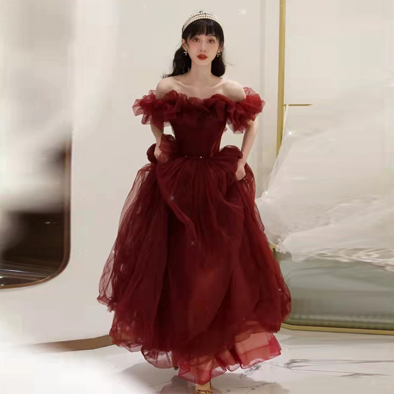 設計感敬酒服新娘新款夏季紅色晚禮服一字肩輕奢高級大碼