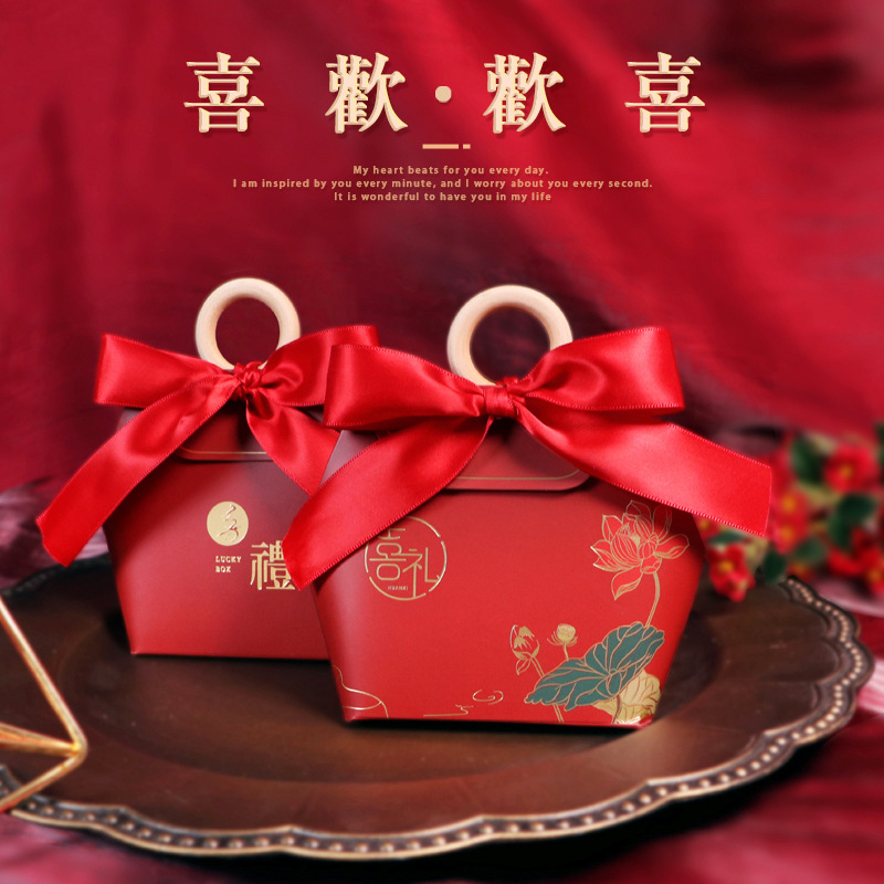 風韻荷花中式手提式高顏值喜糖盒