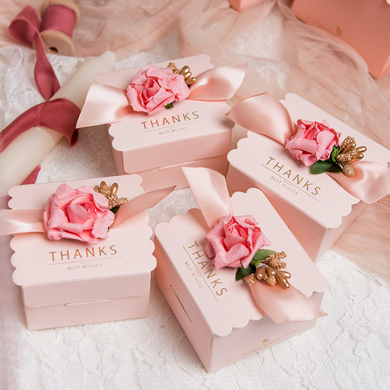 唯美粉色结婚喜糖纸盒包装盒 开盖方形糖果盒