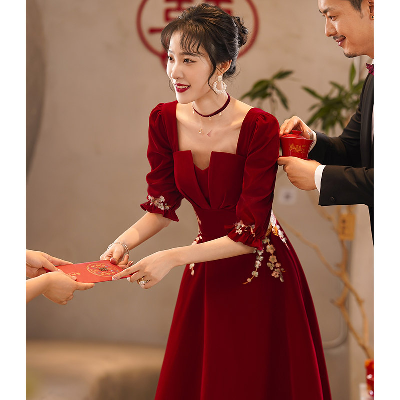 敬酒服新娘酒红色晚礼服长款显瘦新款春季结婚回门裙中式气质