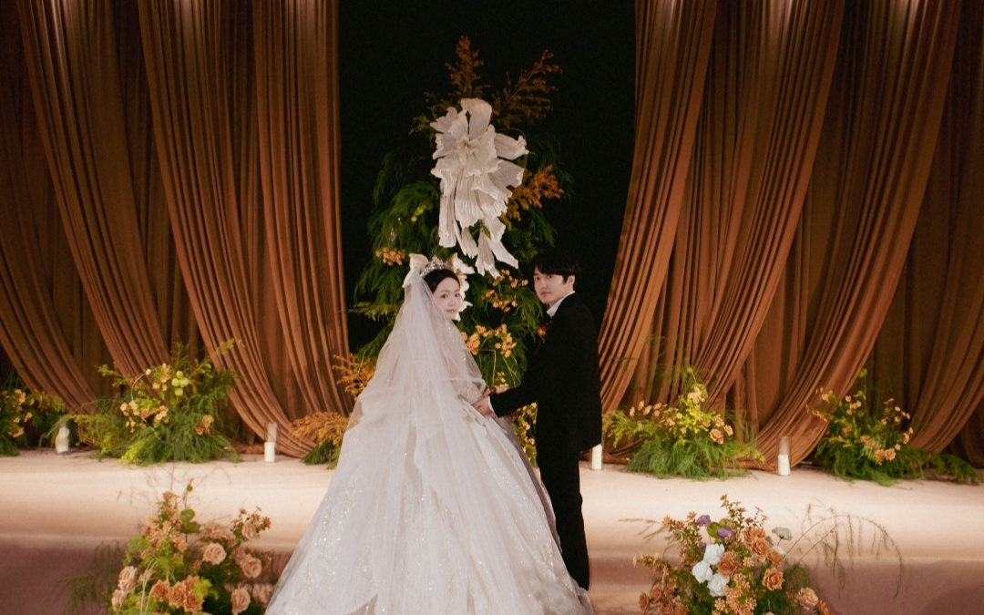 小眾質(zhì)感咖色婚禮