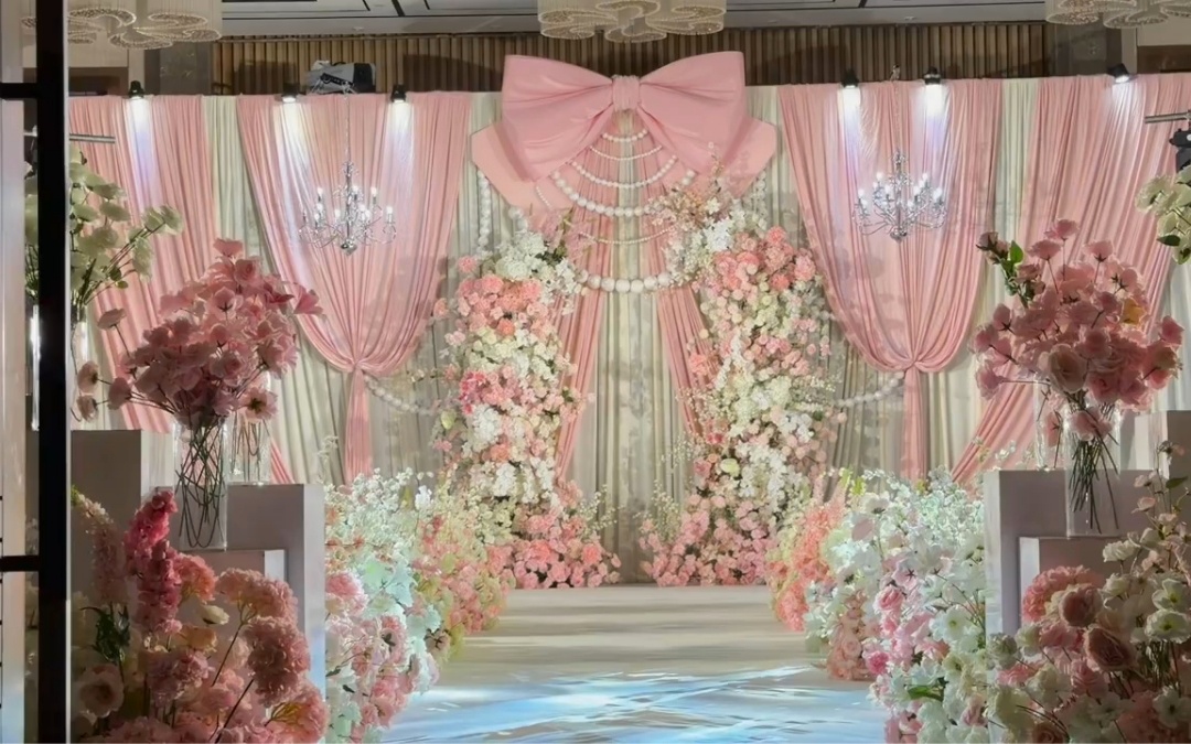 粉色韩式布幔蝴蝶结婚礼