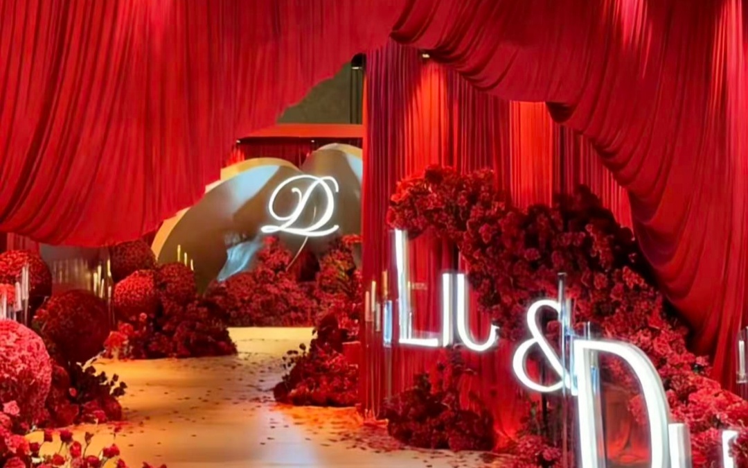 紅是熱烈，是純粹的浪漫與高級