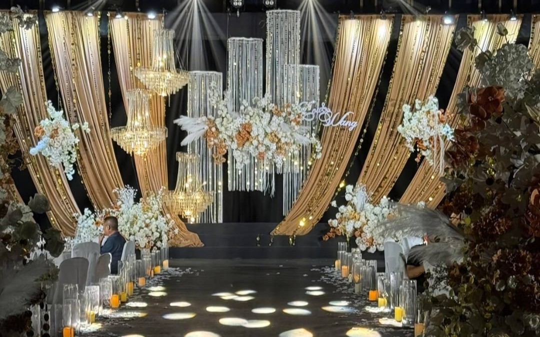 深香槟亮片布幔婚礼