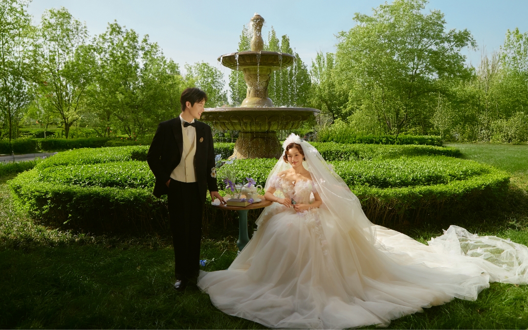 誰懂??！法式莊園婚紗照直接美成在逃公主??