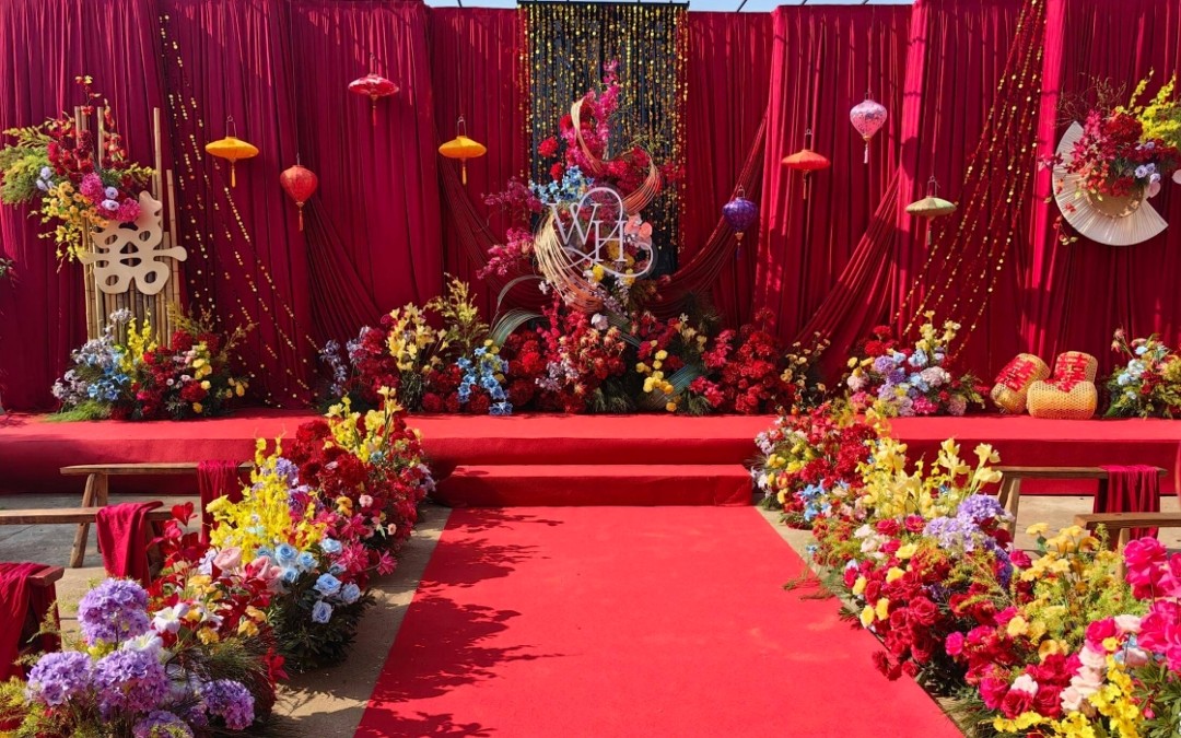 紅色布幔亮片婚禮