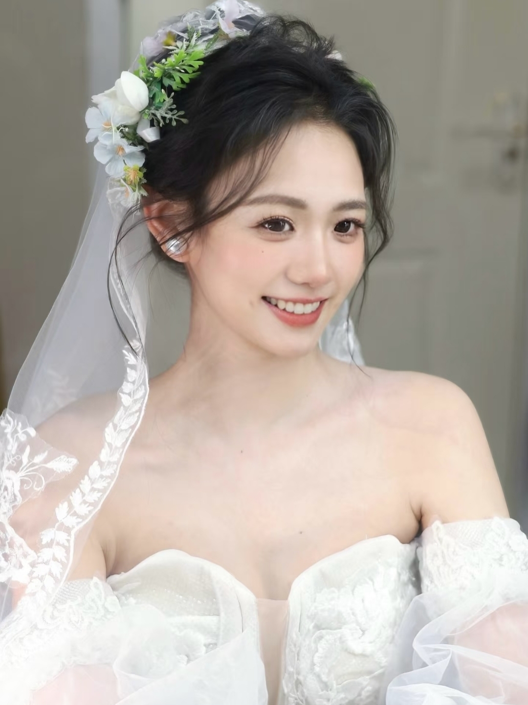 清新森系鲜花造型把春天带到头上