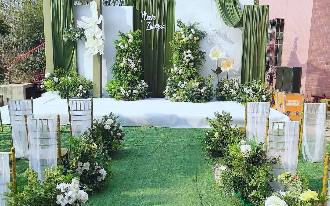 清新纯粹的白绿色系婚礼