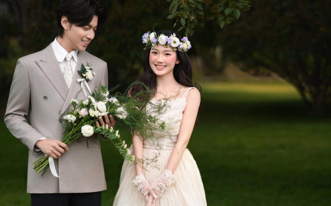 【婚紗照】在春日的風(fēng)里，與你撞個滿懷