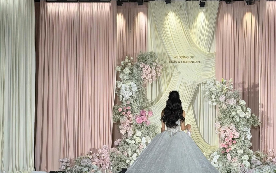 浪漫粉色系布幔婚礼