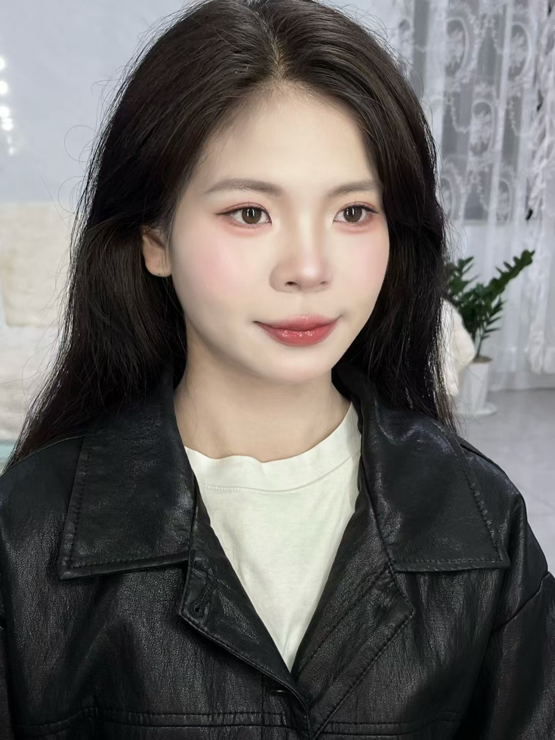 【依心】化了一个美美的跨年妆，新年快乐！