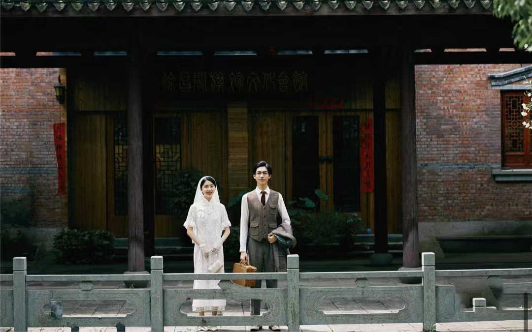 民國(guó)園林婚紗照