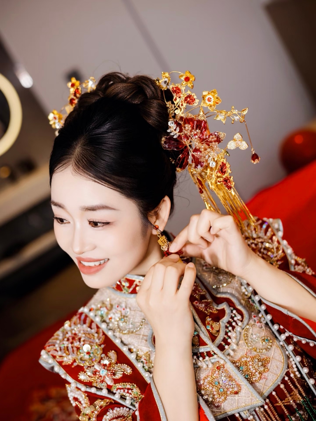 结婚当天和姐妹一起合拍是最开心的