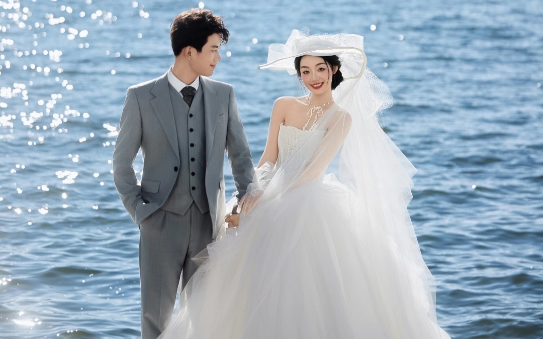 以粼粼波光為媒，以碧海藍(lán)天為證