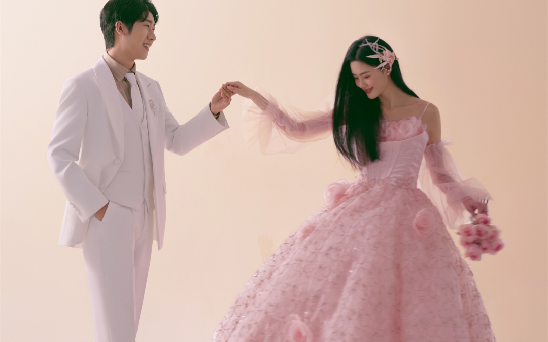 誰懂啊！粉色主紗甜到犯規(guī)??