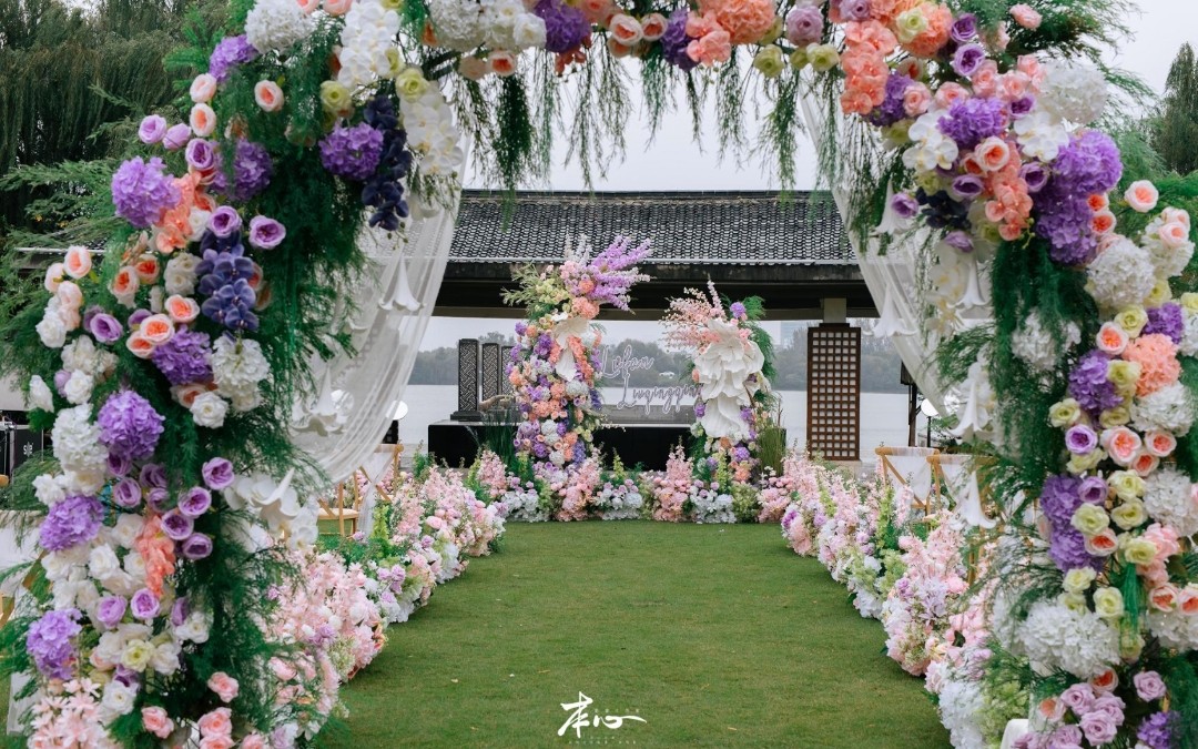 户外韩式草坪婚礼